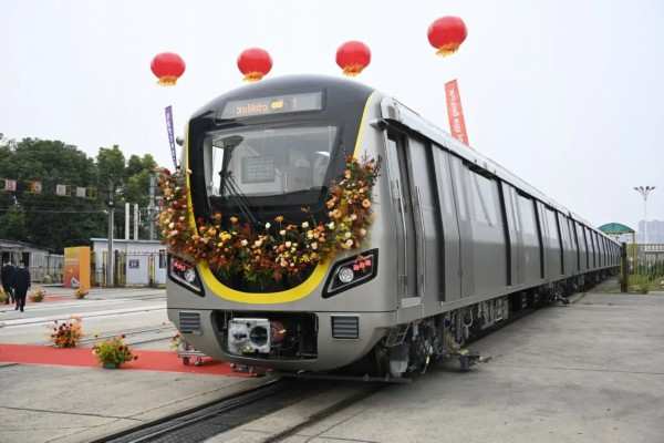 Bangalore Metro's first driverless train is launched in Nanjing